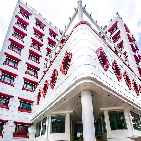 Отель Grand Starline Гувахати Экстерьер фото